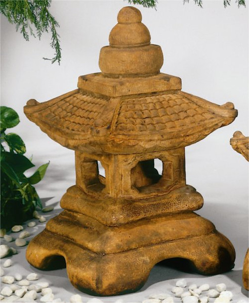 Great Roof Pagoda Lantern Medium Garden Sculpture